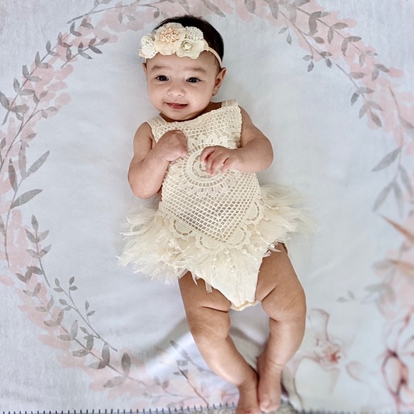Boho lace romper baby girl:Size 3-6 months US - Picture 3 of 3
